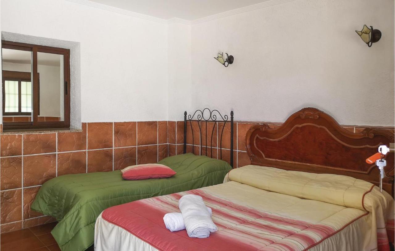 Pet Friendly Home In Olvera With Kitchen Zewnętrze zdjęcie